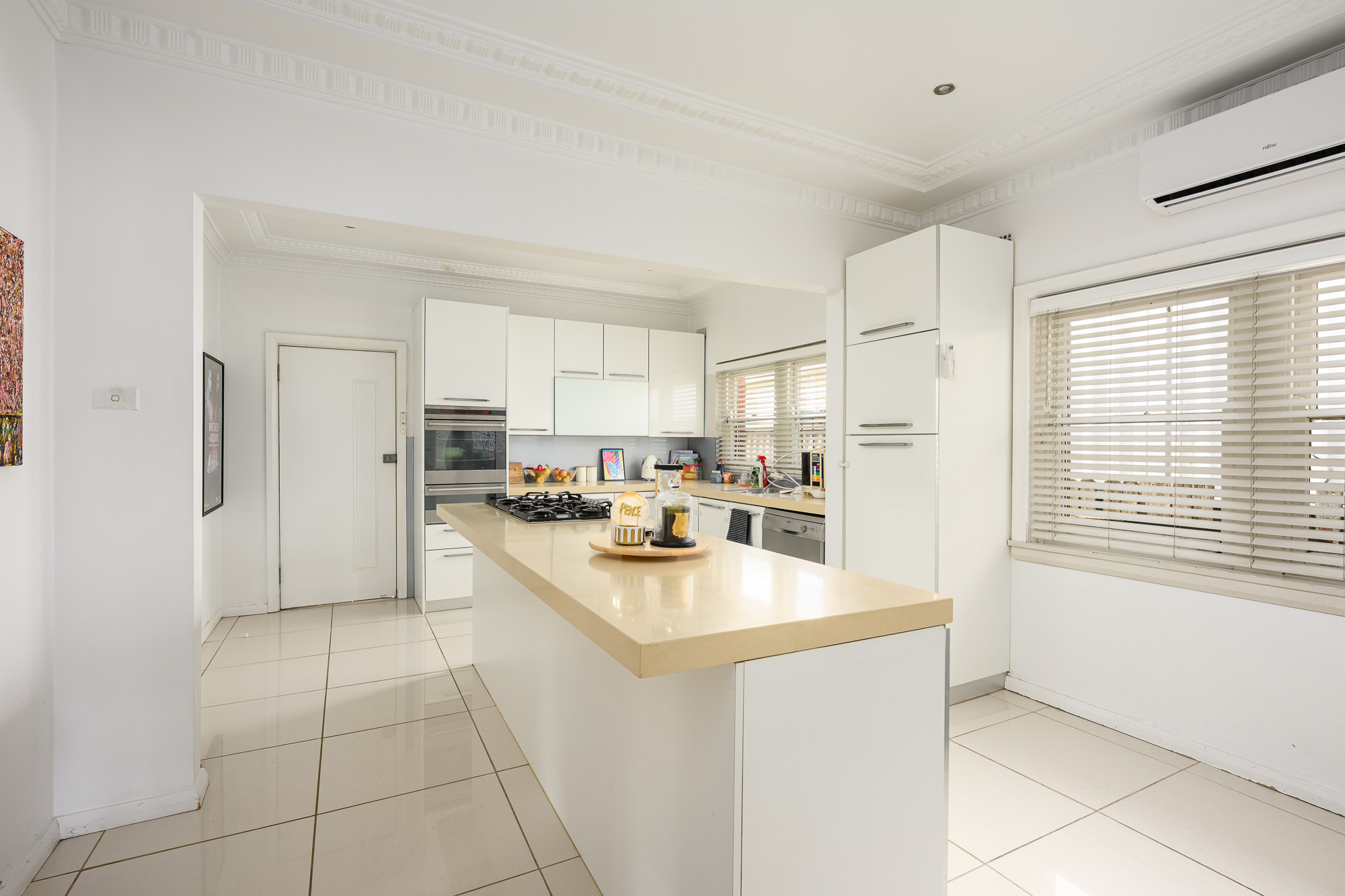 6 Carinya Ave - Image 4